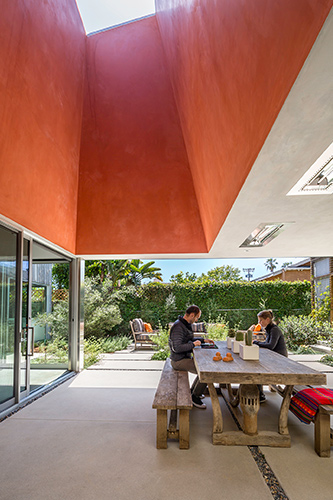 Climate-for-interior-courtyard-space-Modal-Design